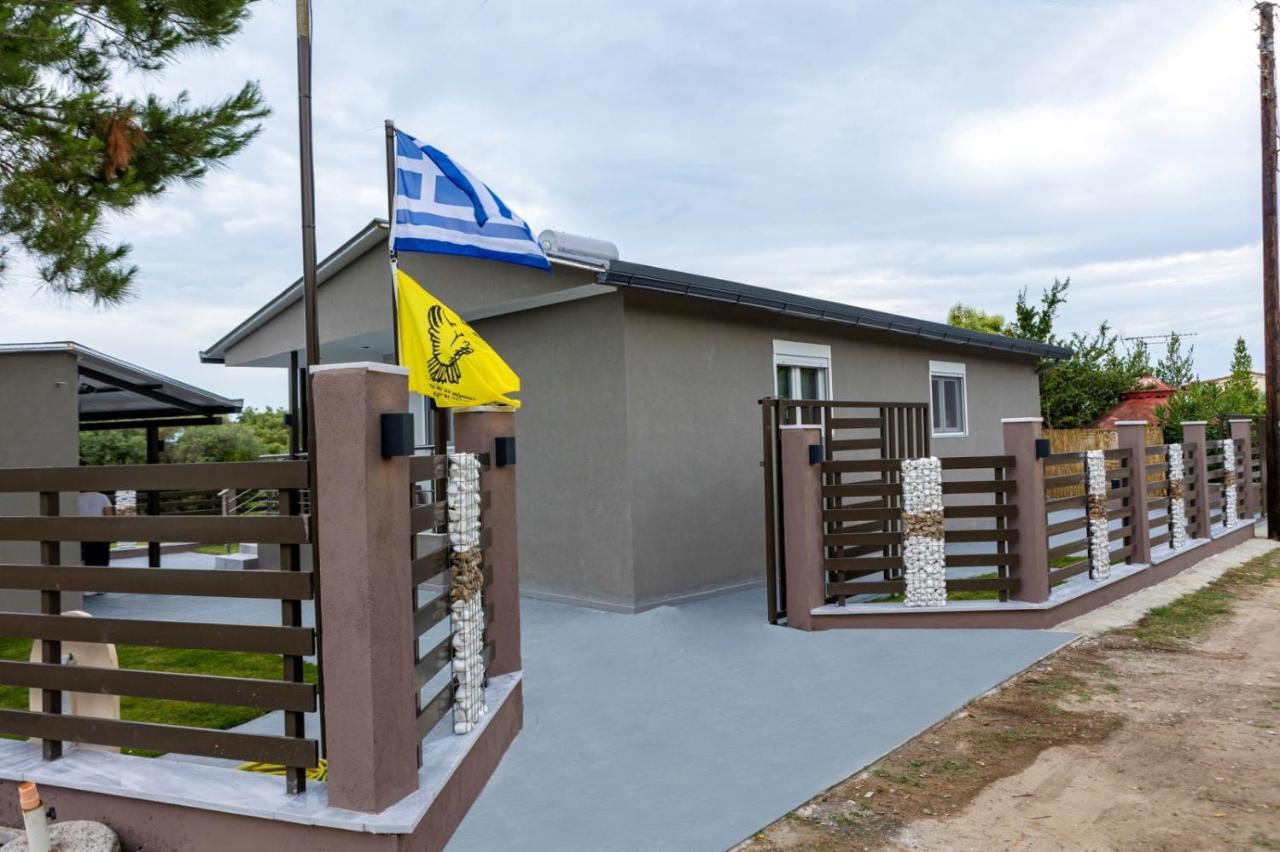 K&M Villas Nea Kallikrateia Exterior photo
